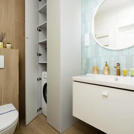 Horyzont -polanki Aqua- Strefa Z Basenem I Fitness Studio, Prywatny Garaz Kołobrzeg