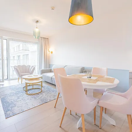 Horyzont -polanki Aqua- Strefa Z Basenem I Fitness Studio, Prywatny Garaz Kołobrzeg